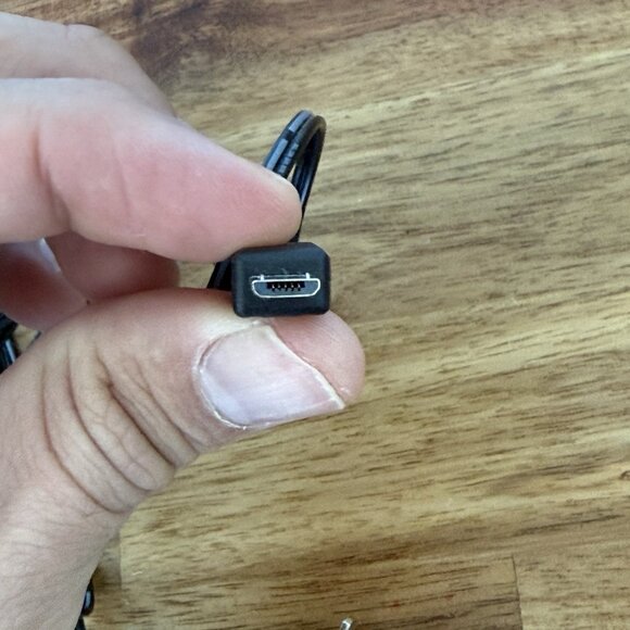 Philips 4k UHD 4 Port HDMI 2.0 Switch with remote & Power  Cord + HDMI Cable - Picture 11 of 16